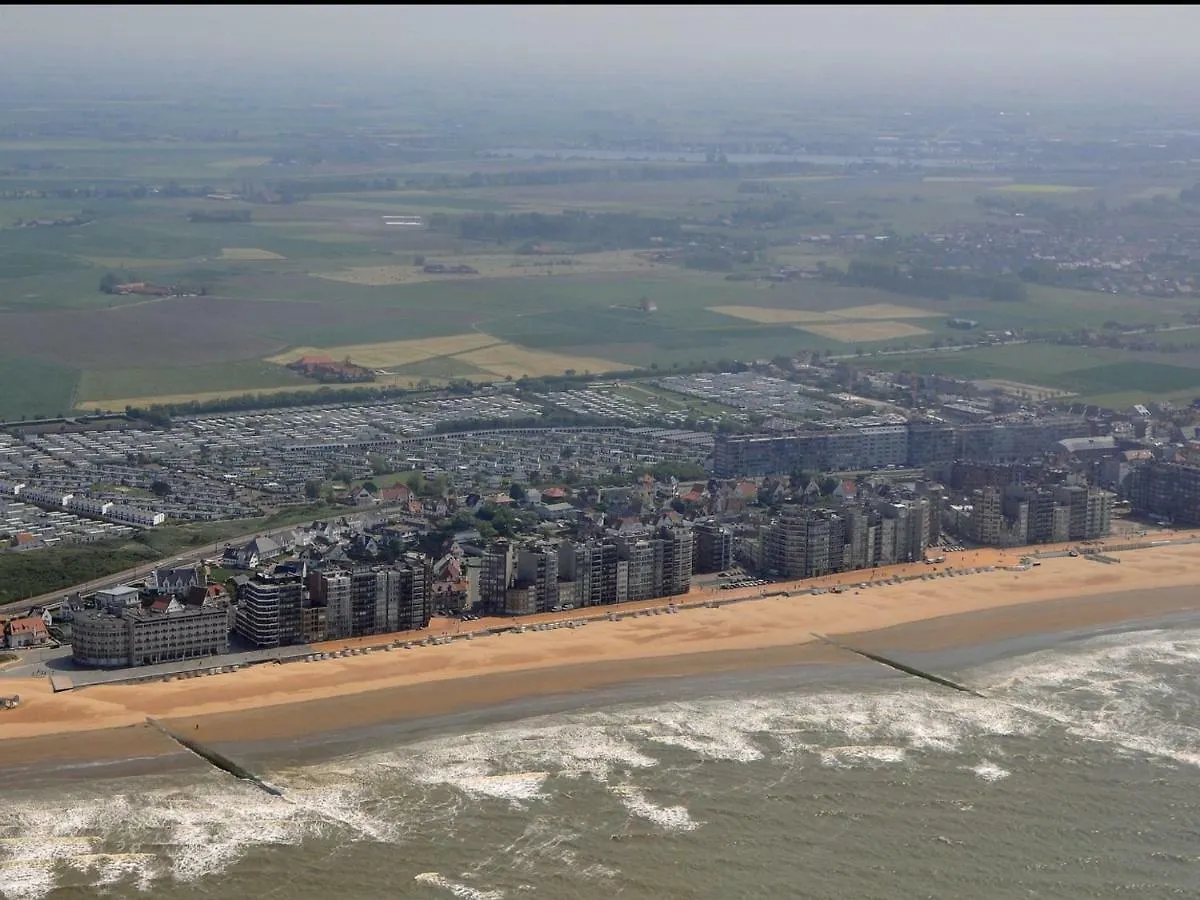 Gasthuis Melrose 'Puur Logies' Hotel Westende